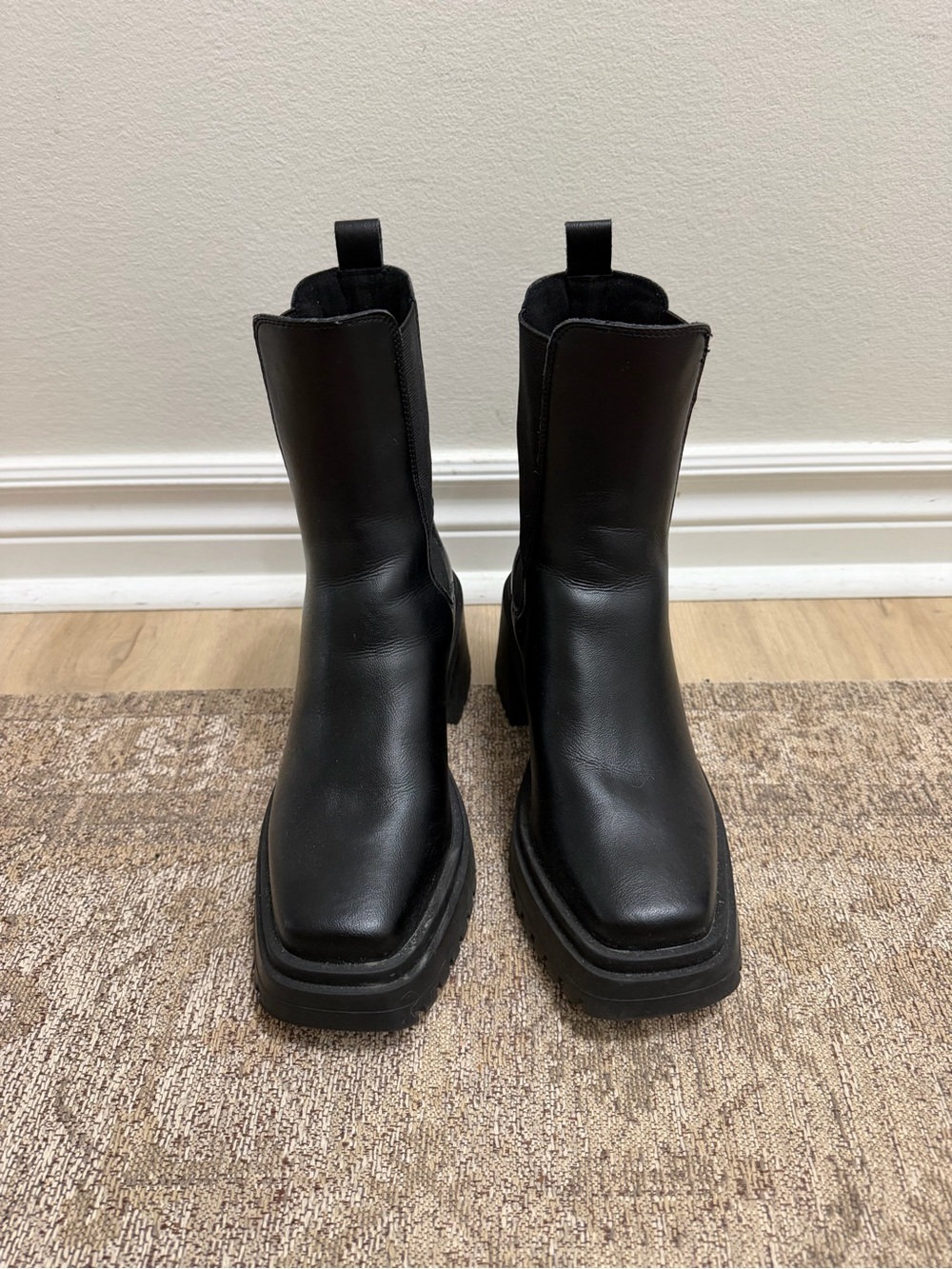 Steve Madden Parkway Black Platform Chelsea Boots Size 8.5 Women - Picture 3 of 7